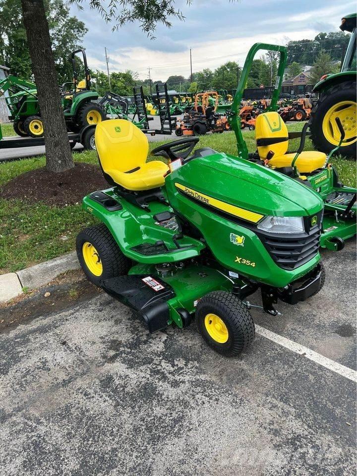 John Deere X354 Компактни трактори
