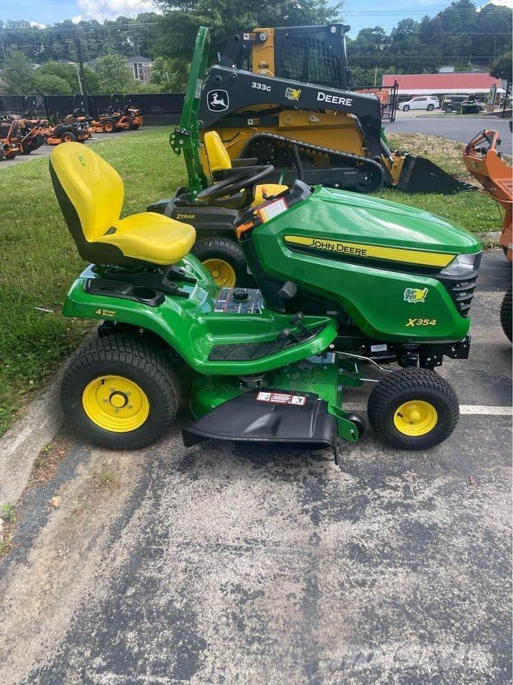 John Deere X354 Компактни трактори
