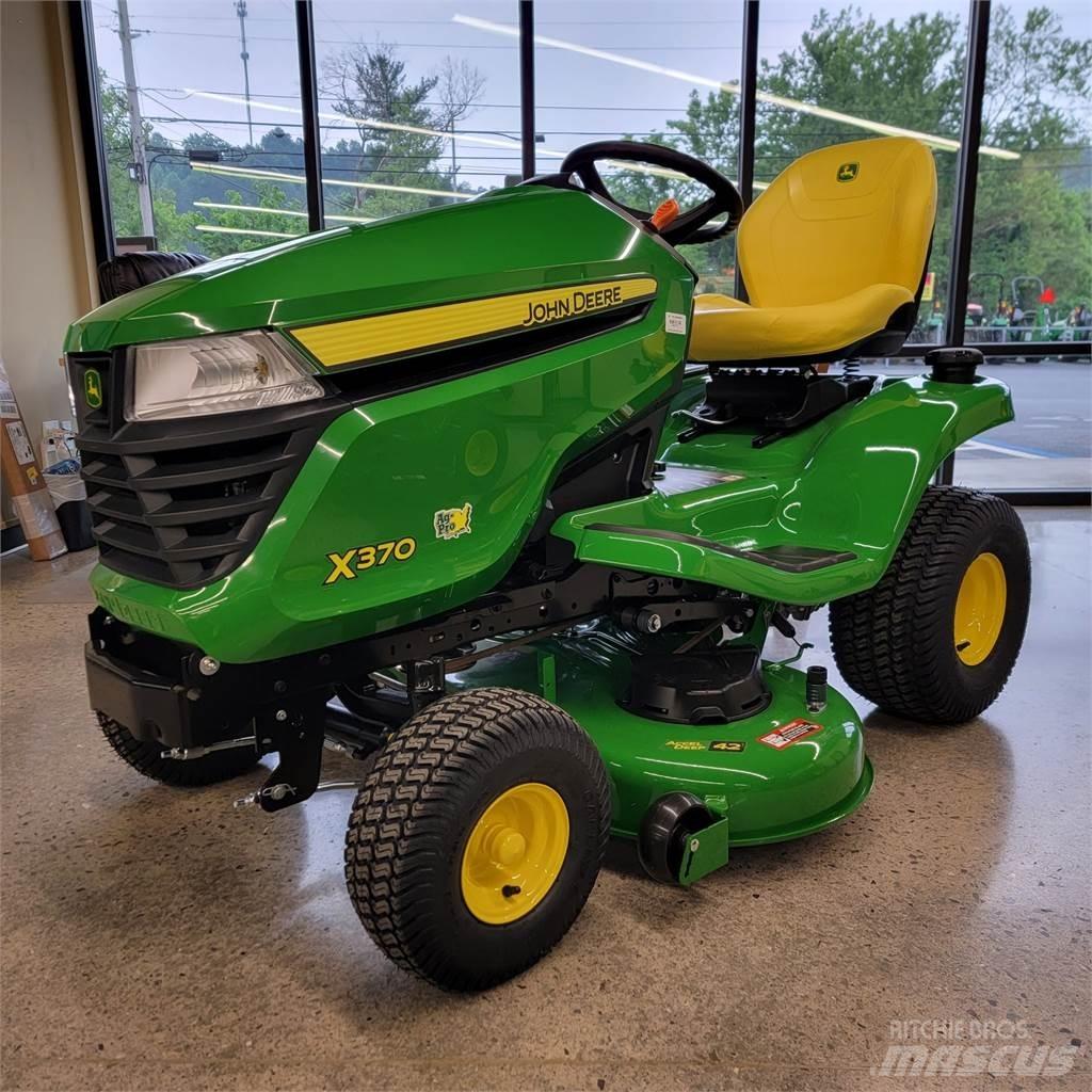 John Deere X370 Компактни трактори