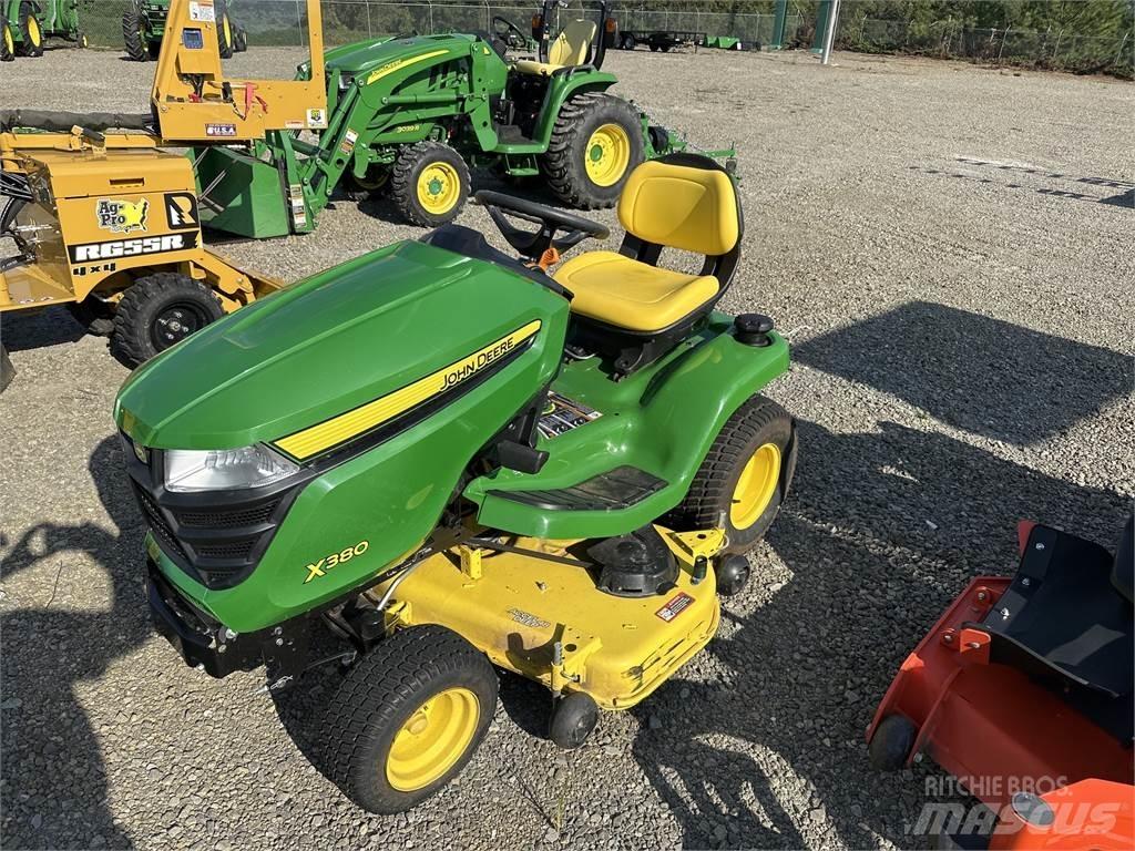 John Deere x380 Компактни трактори