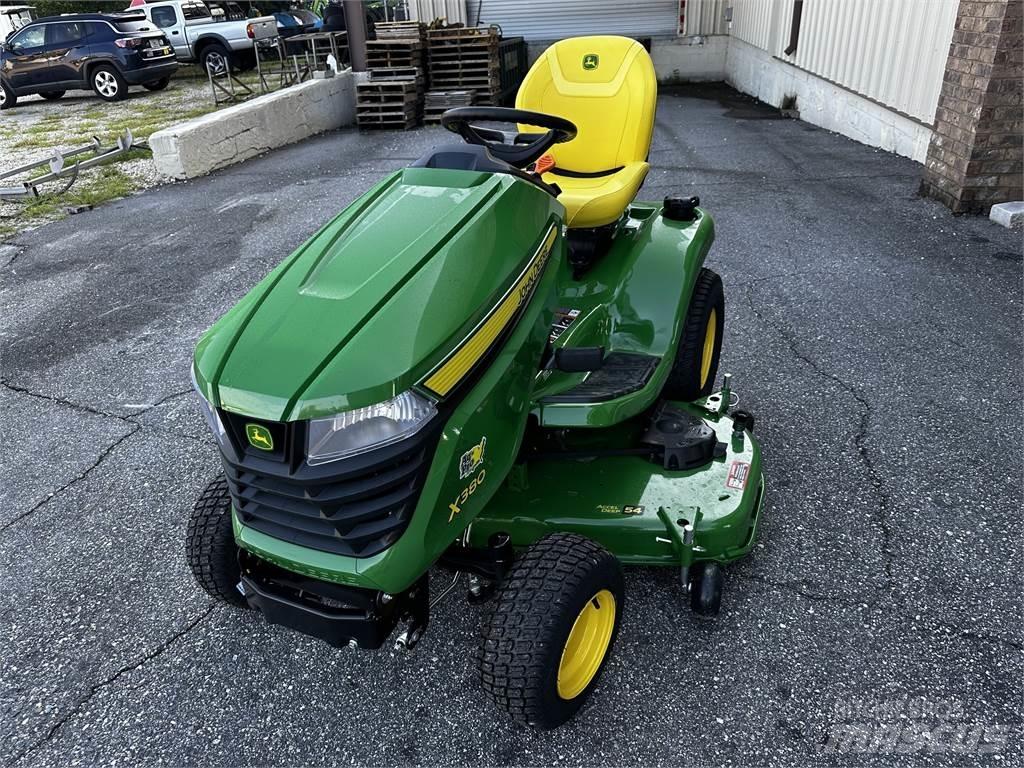 John Deere X380 Компактни трактори