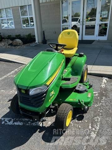 John Deere X380 Тракторни косачки
