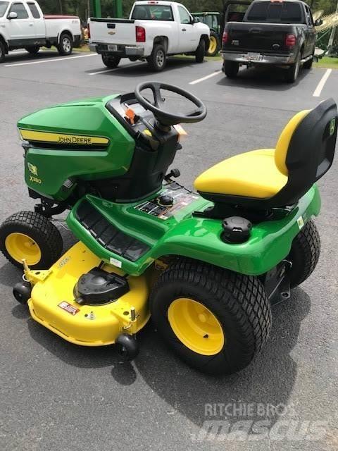 John Deere X380 Компактни трактори