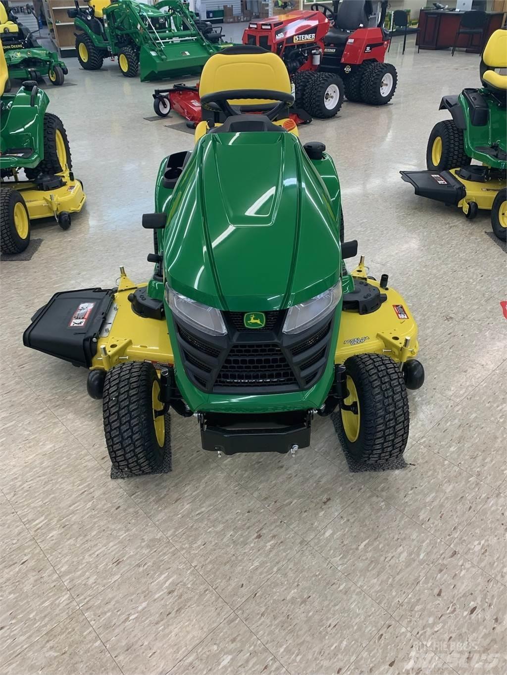 John Deere X380 Компактни трактори