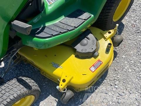 John Deere X380 Компактни трактори
