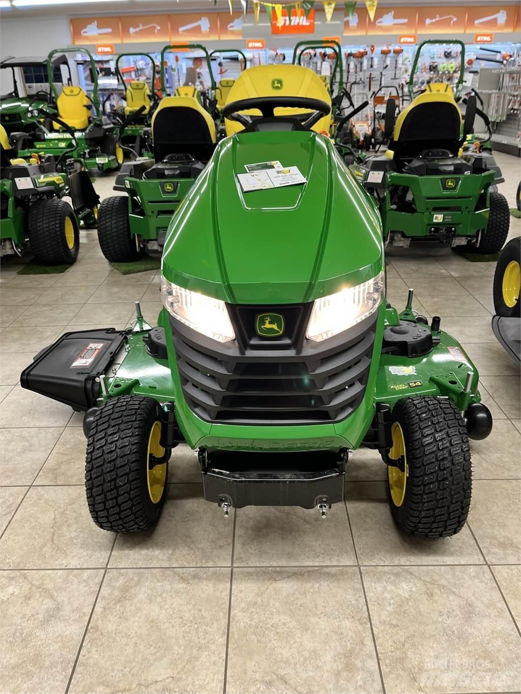 John Deere X390 Компактни трактори
