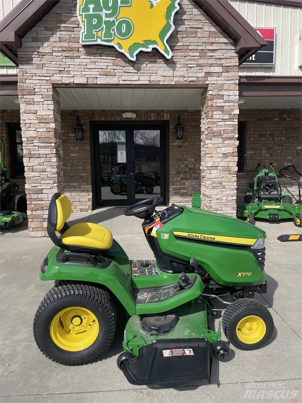 John Deere X570 Компактни трактори