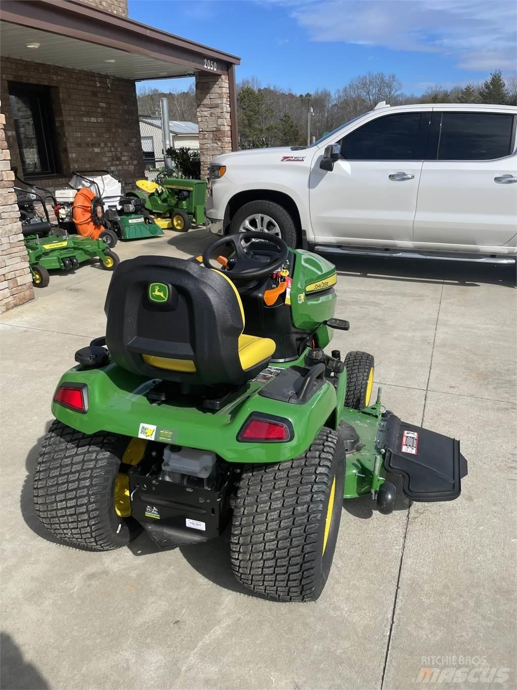John Deere X570 Компактни трактори