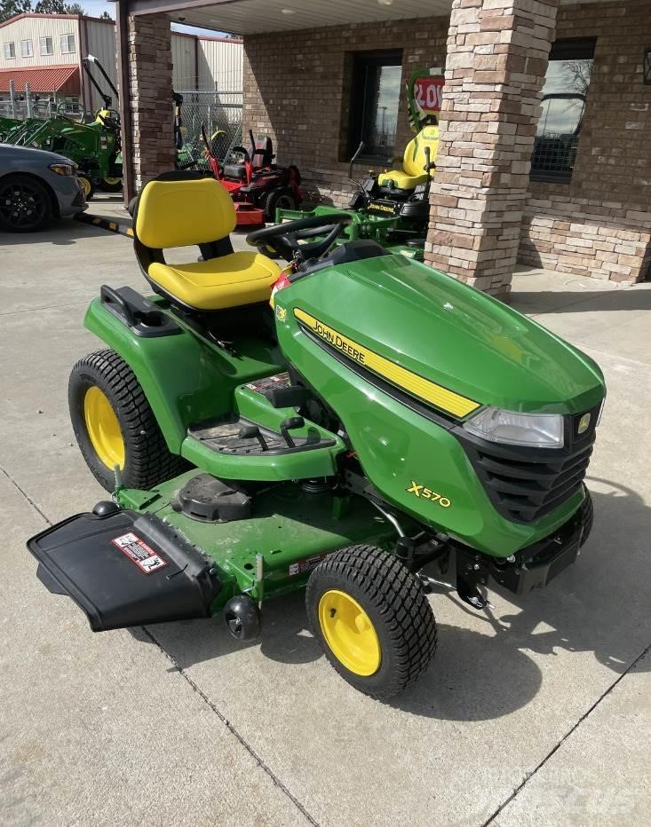 John Deere X570 Компактни трактори