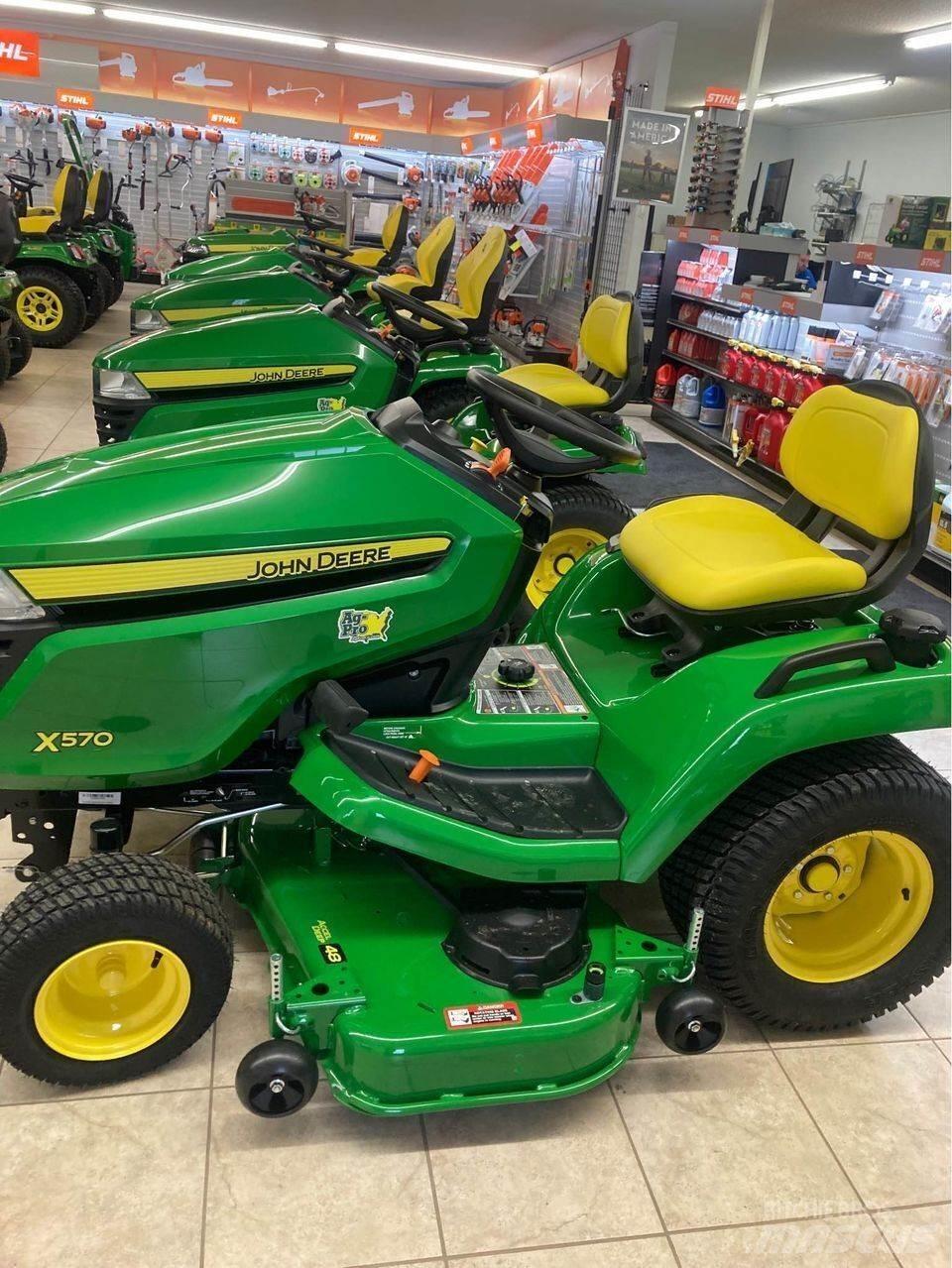 John Deere X570 Компактни трактори