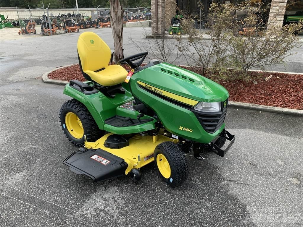 John Deere X580 Компактни трактори