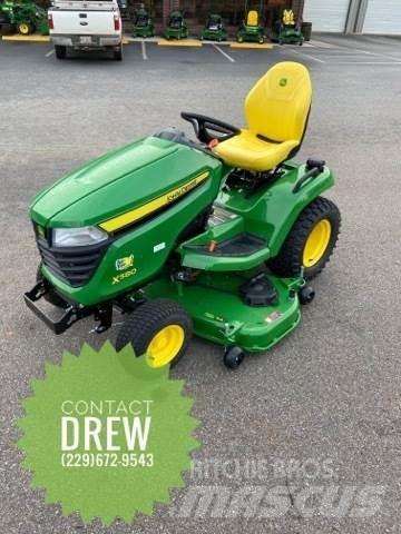 John Deere X580 Компактни трактори
