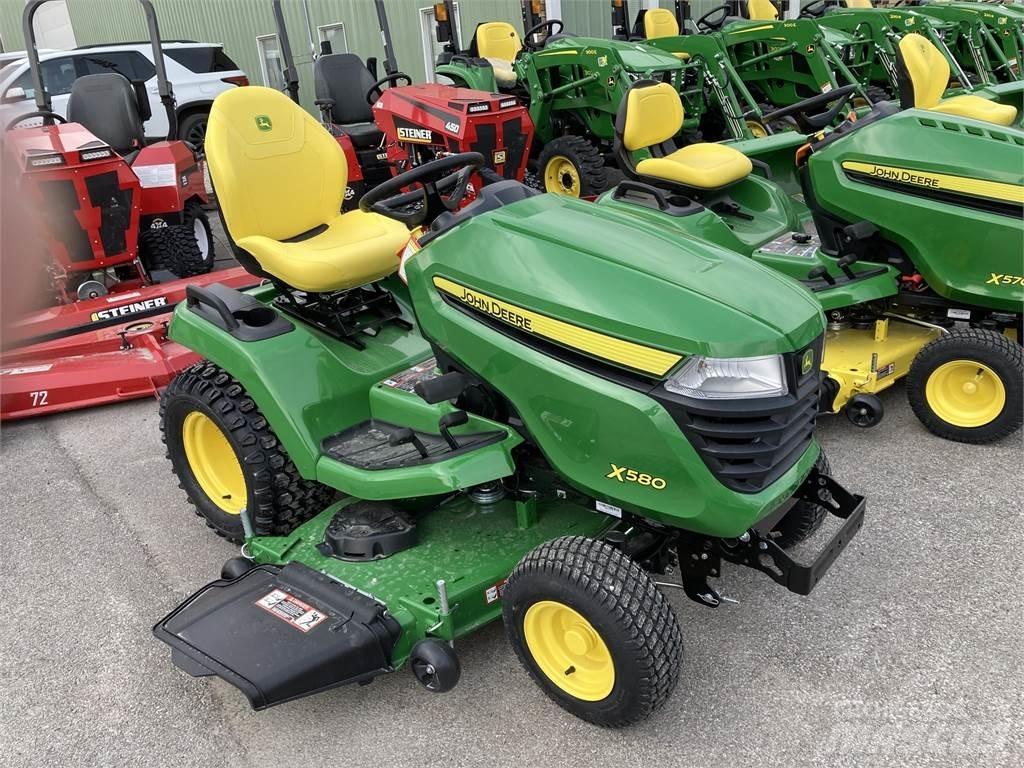 John Deere X580 Компактни трактори