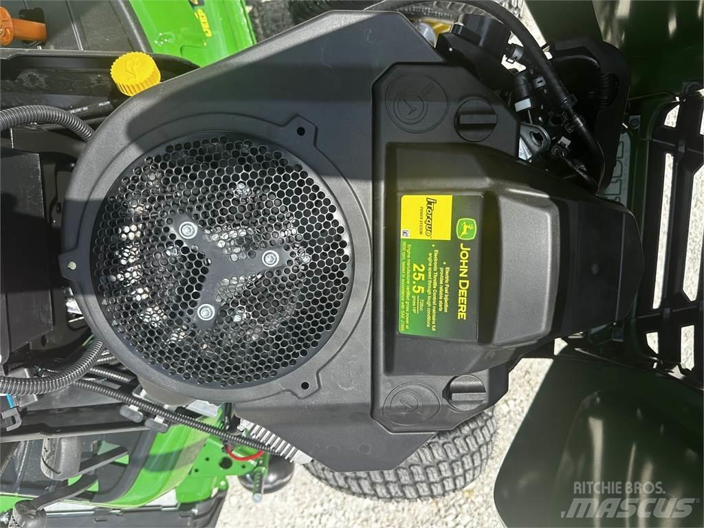 John Deere X590 Компактни трактори