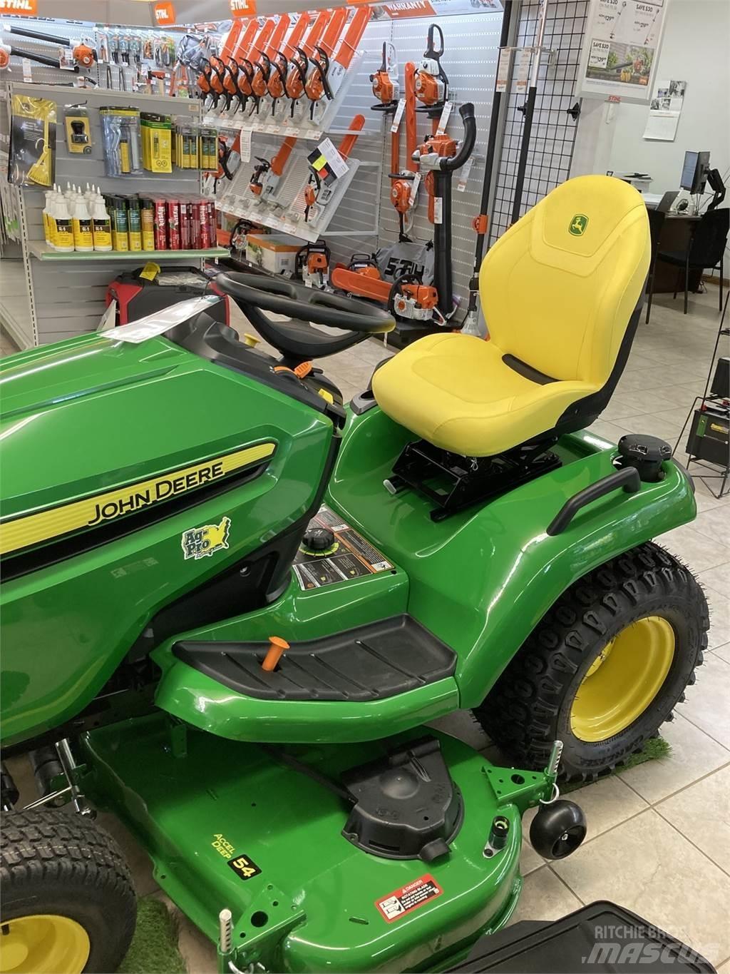 John Deere X590 Компактни трактори