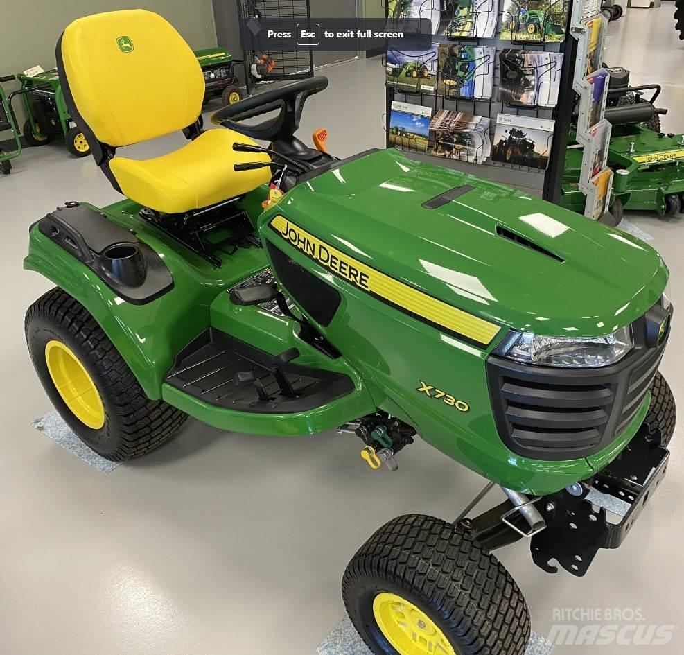 John Deere X730 Компактни трактори