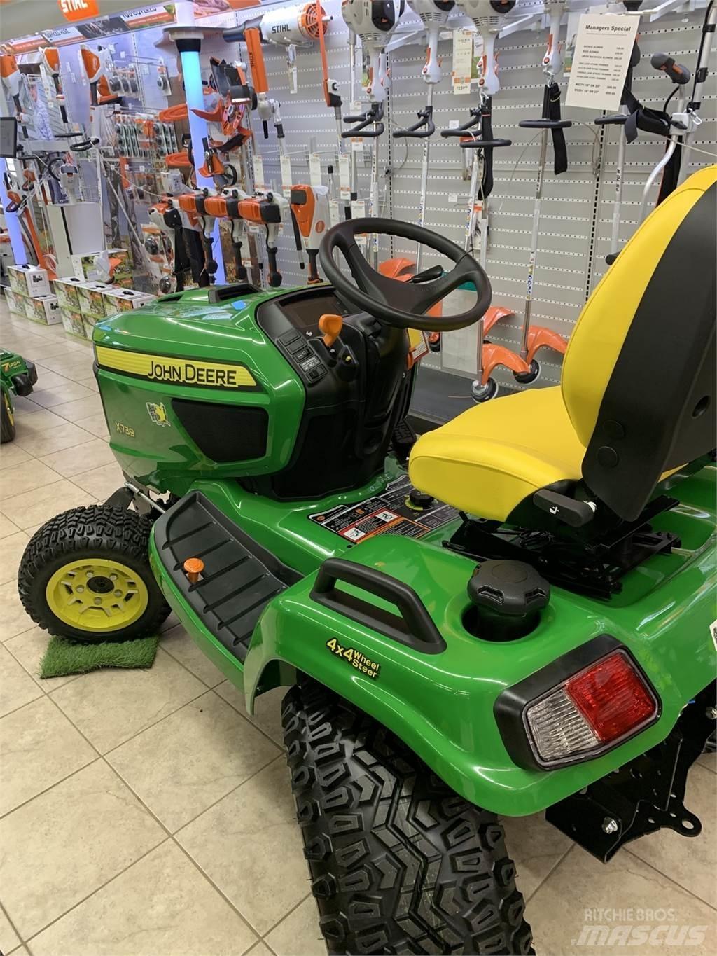 John Deere X739 Компактни трактори