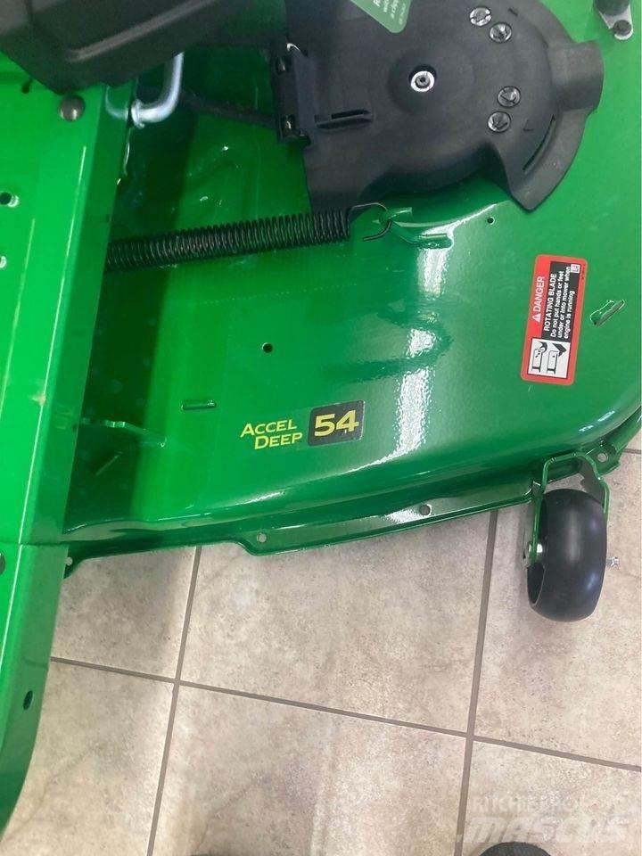 John Deere Z325E Косачки без радиус на завъртане