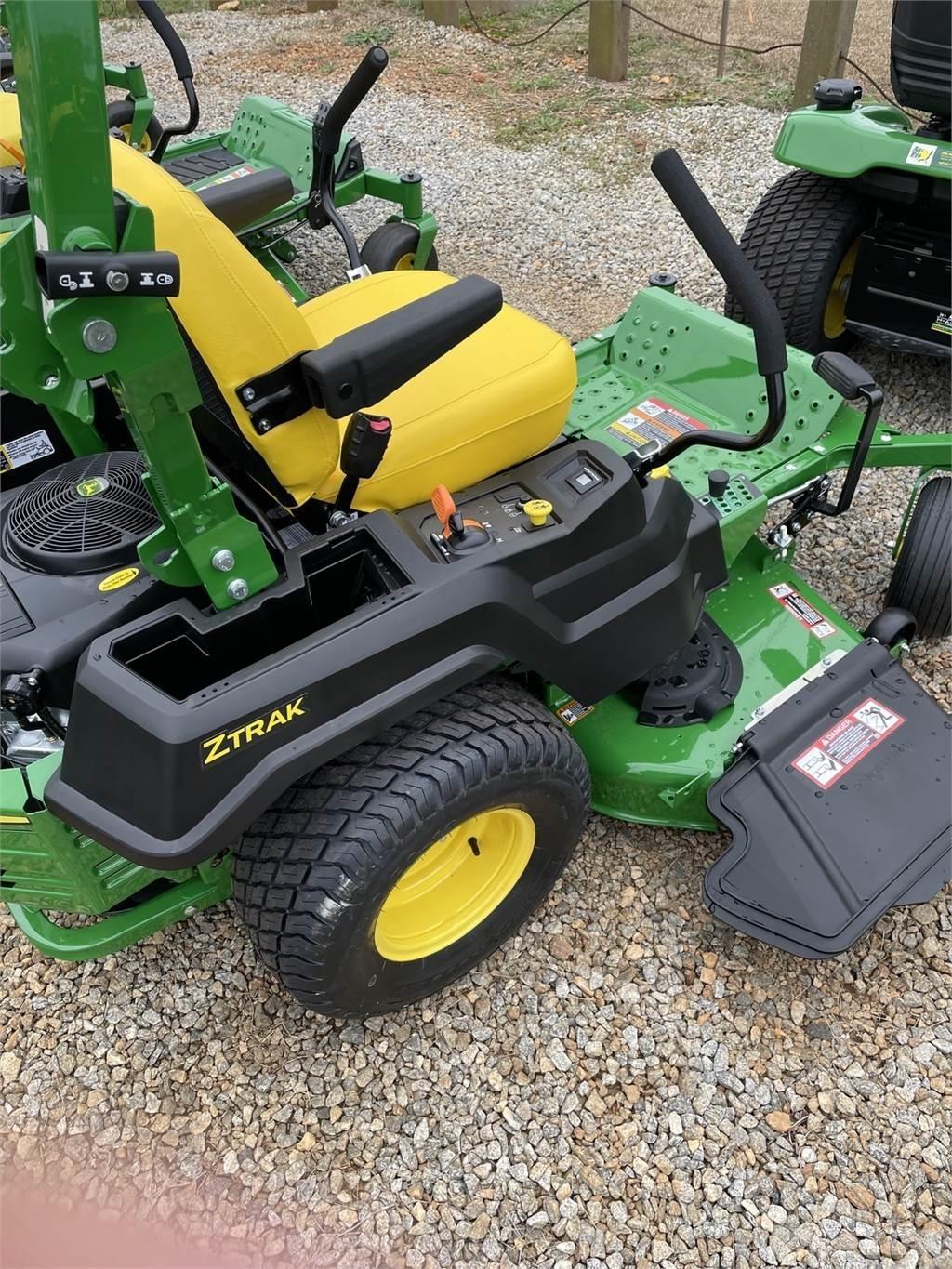 John Deere Z515E Косачки без радиус на завъртане