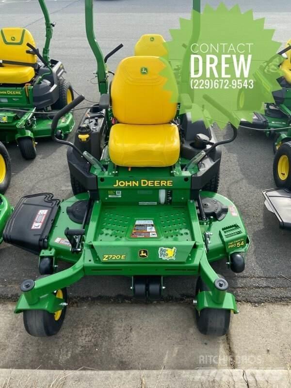 John Deere Z720E Косачки без радиус на завъртане