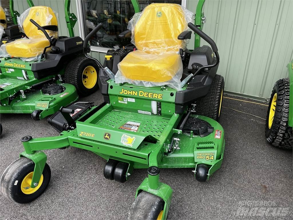 John Deere Z720E Косачки без радиус на завъртане