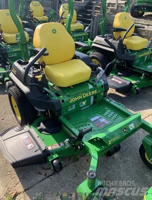 John Deere Z720E Косачки без радиус на завъртане