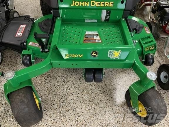 John Deere Z730M Косачки без радиус на завъртане