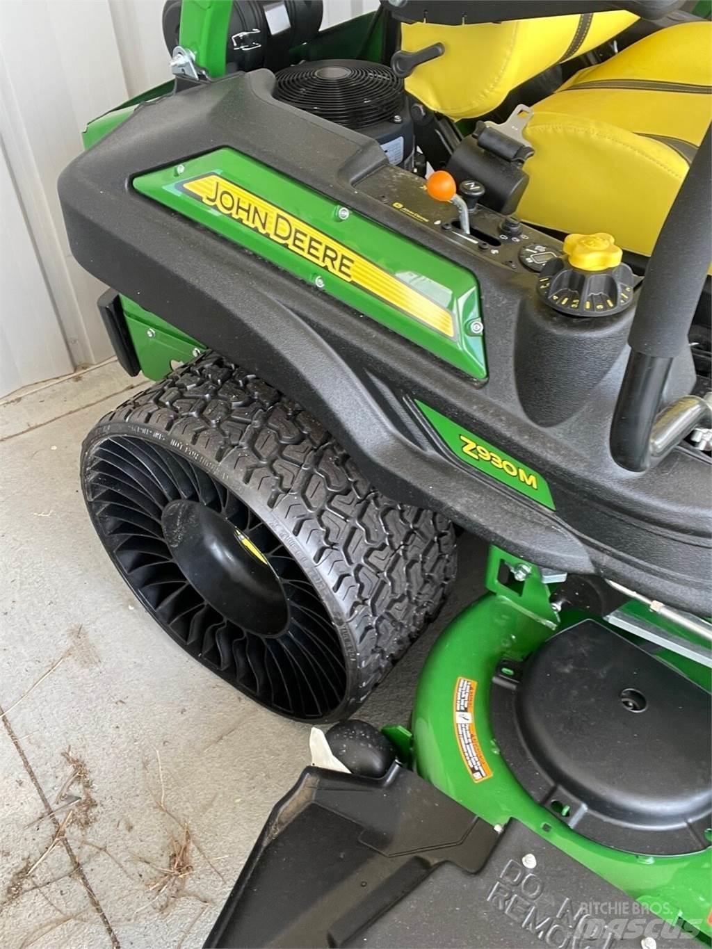 John Deere Z930M Косачки без радиус на завъртане