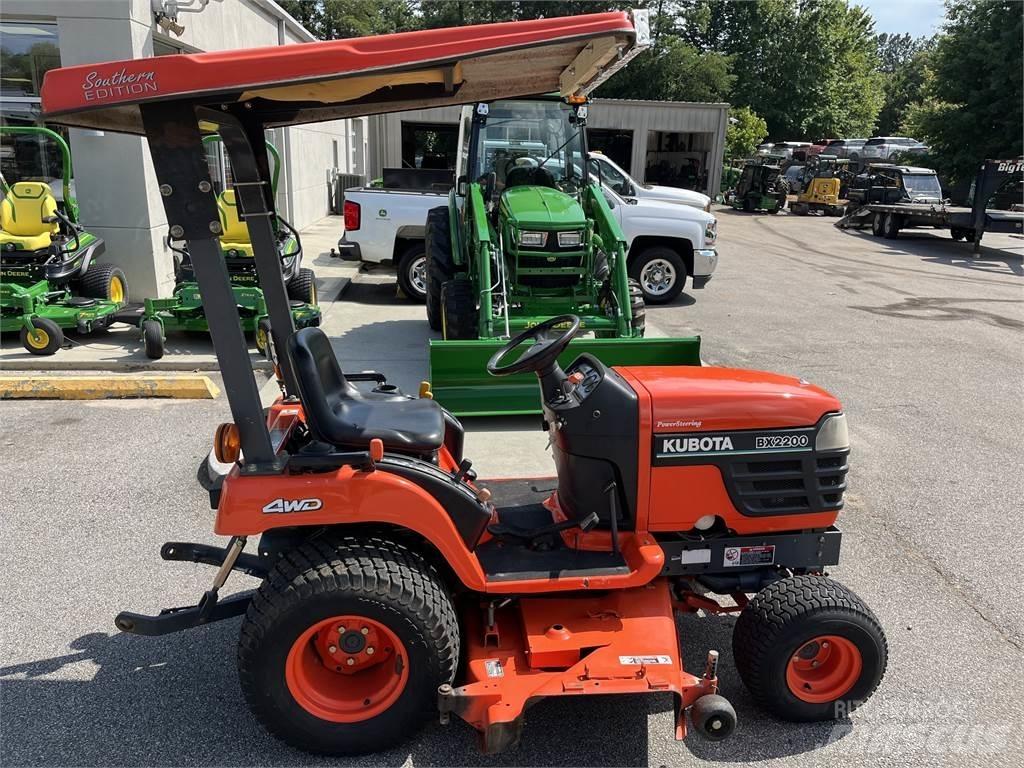 Kubota BX2200 Компактни трактори
