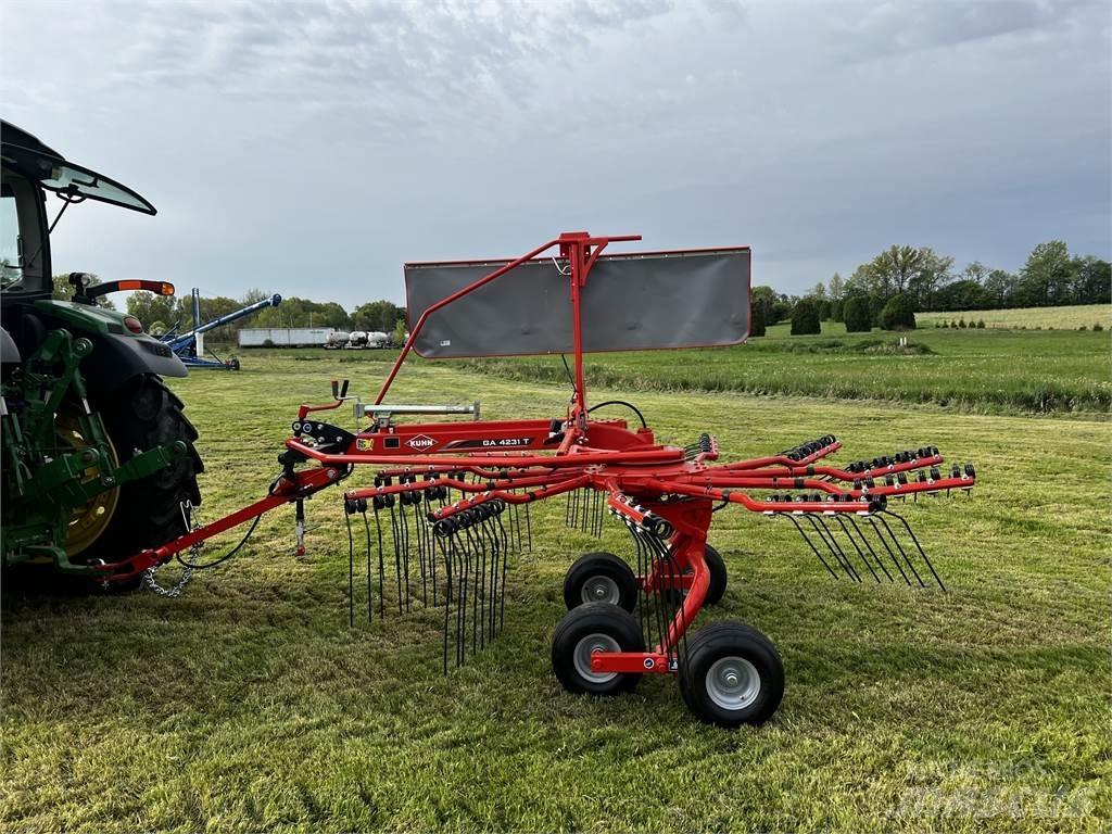 Kuhn GA4231T Гребла и сенообръщачки