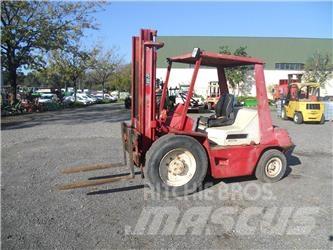 Manitou MCE25H Вилични кари-повдигачи - други