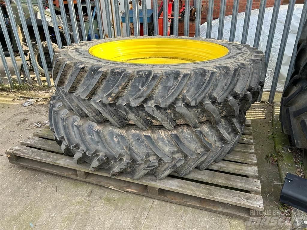  Row Crop Tyres Колелета/Гуми