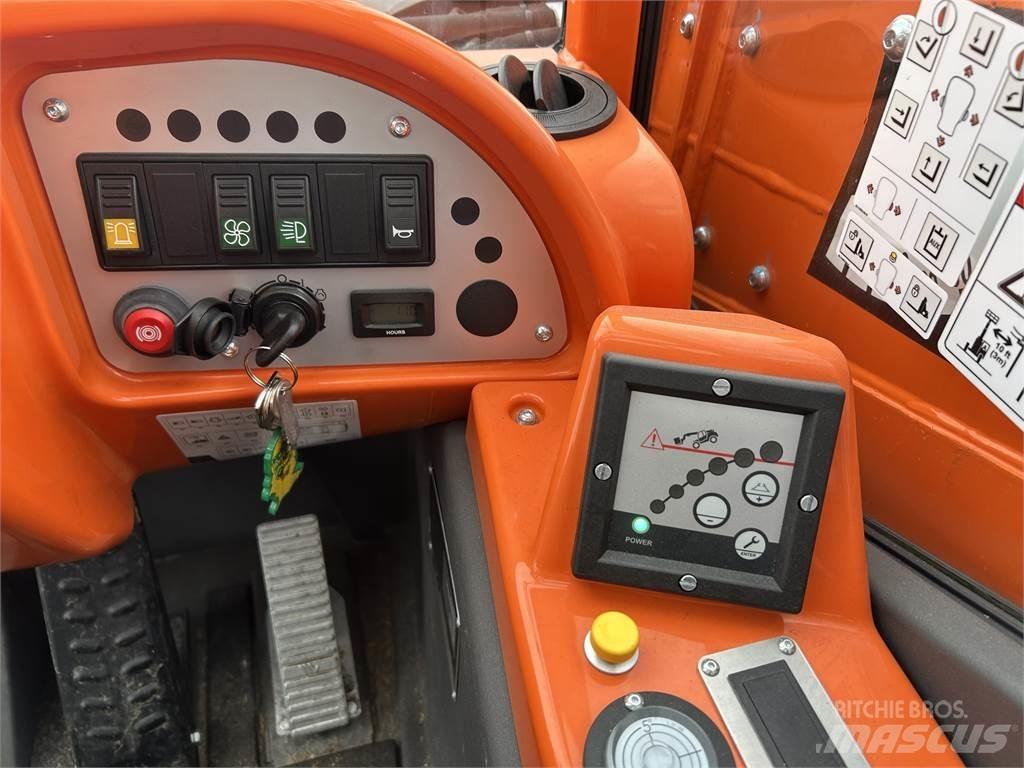 SkyTrak 3013 Телескопични товарачи