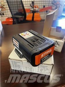 Stihl AP300S Колички за голф