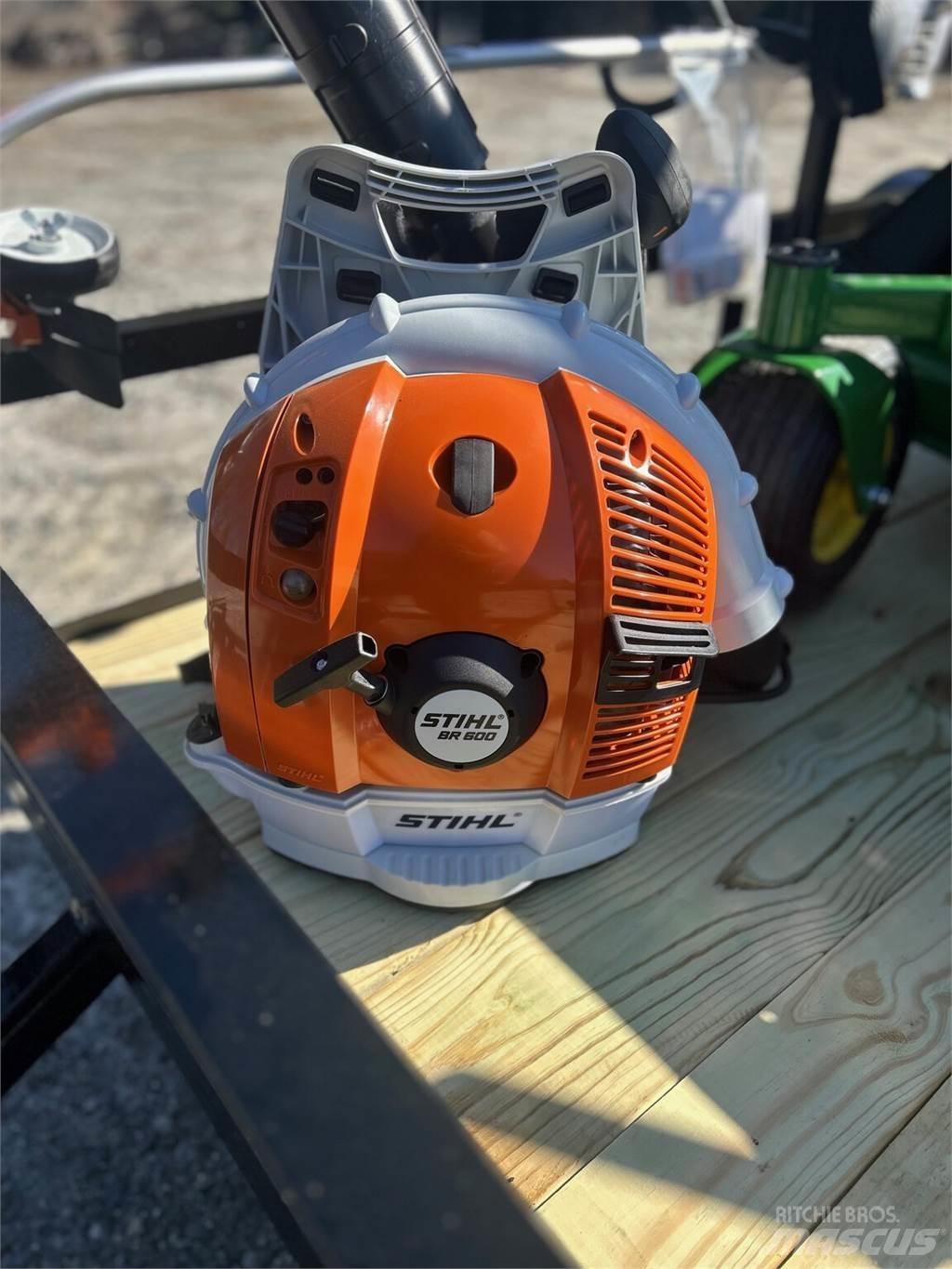 Stihl BR600 Колички за голф