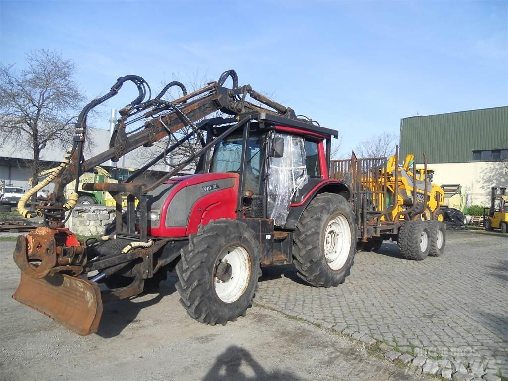 Valtra N121 Каранове и товарачи