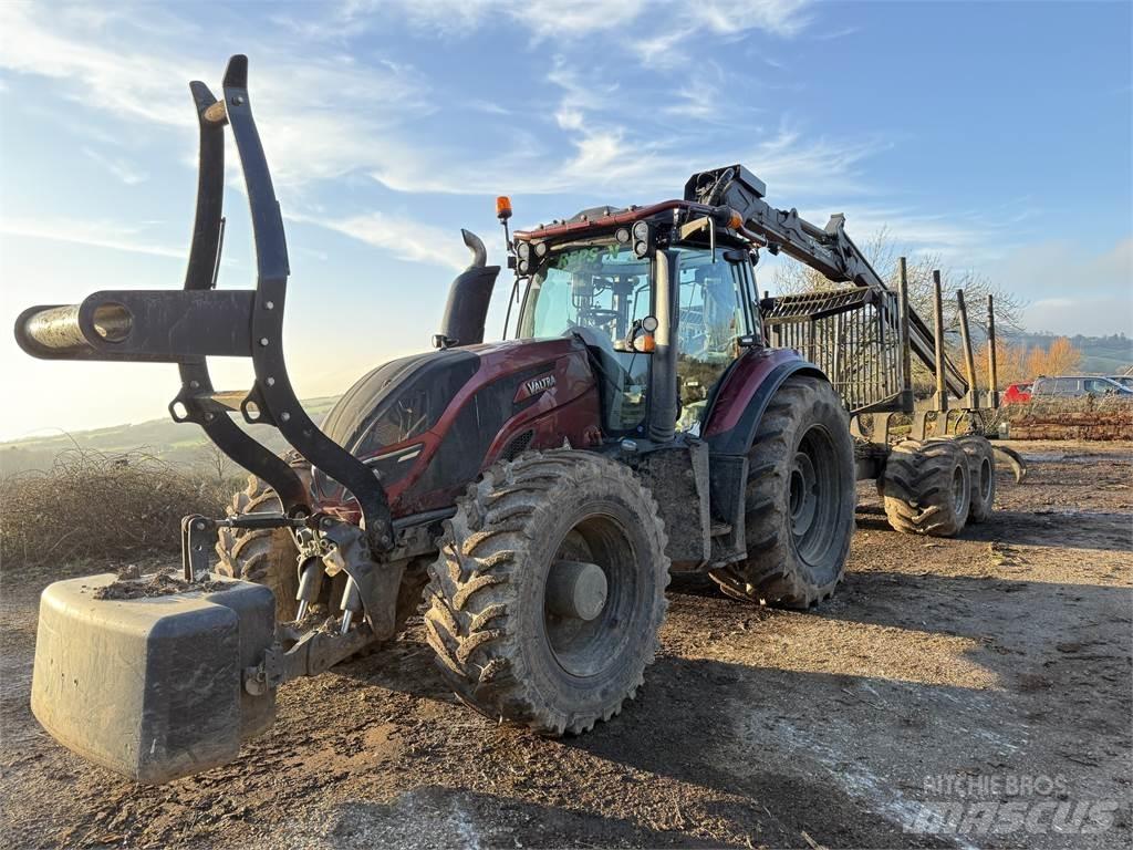 Valtra T174 Форуардери