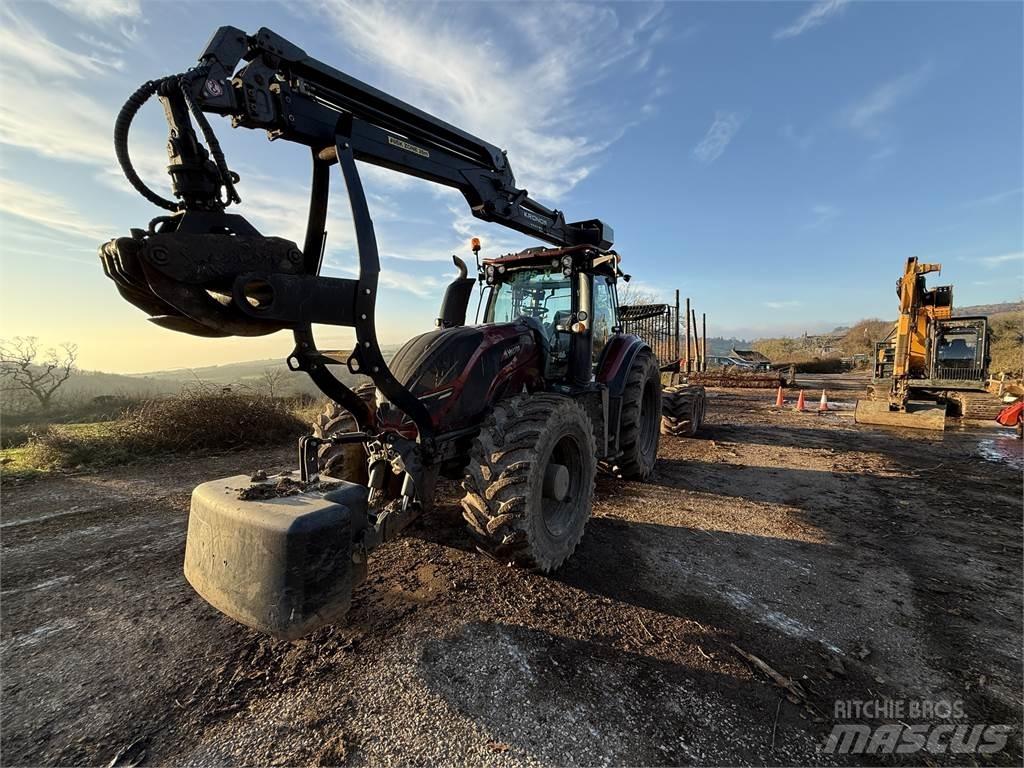 Valtra T174 Форуардери