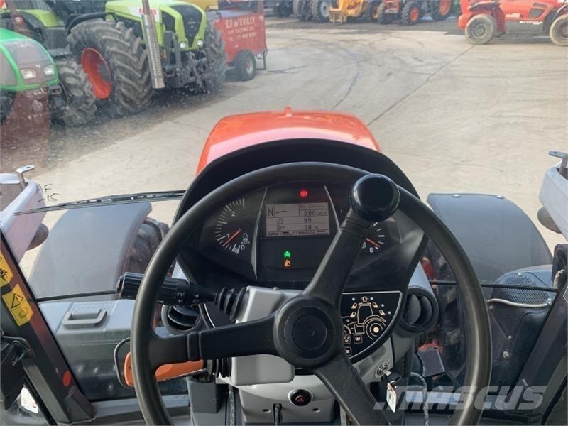 Kubota M7131 Трактори