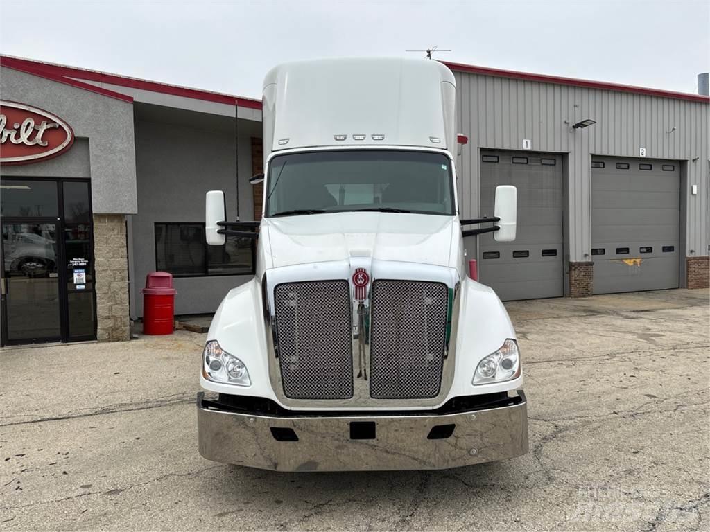 Kenworth T680 Влекачи