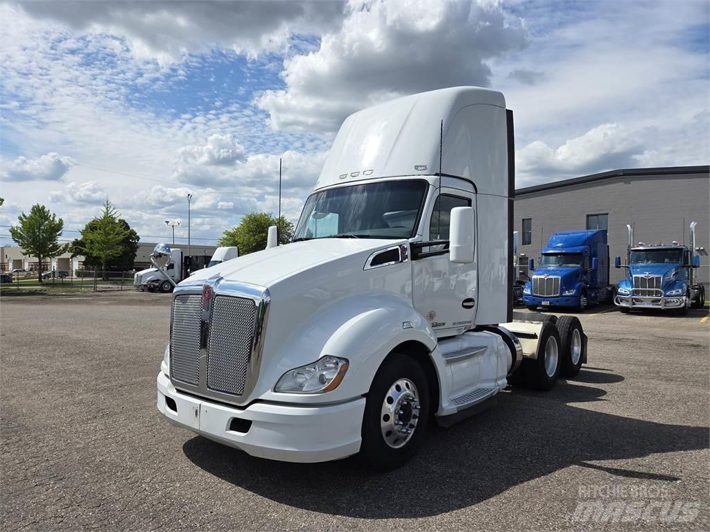Kenworth T680 Влекачи