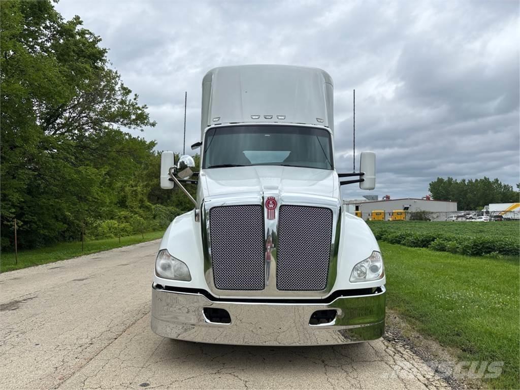 Kenworth T680 Влекачи