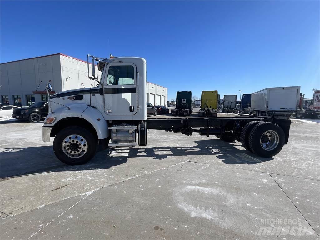 Peterbilt 337 Шаси кабини
