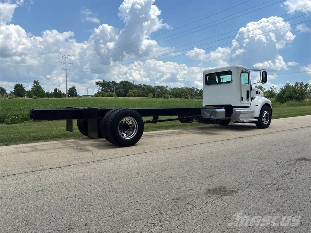 Peterbilt 337 Шаси кабини