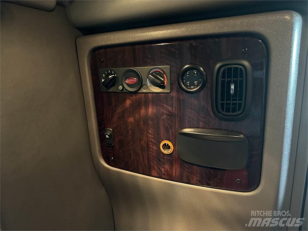 Peterbilt 389 Влекачи