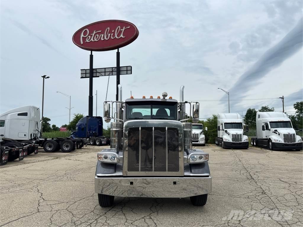 Peterbilt 389 Други