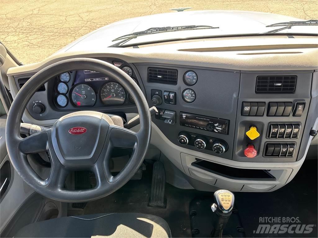 Peterbilt 567 Влекачи