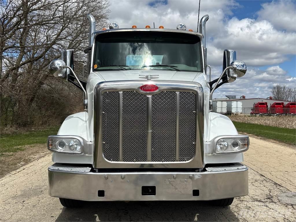 Peterbilt 567 Влекачи