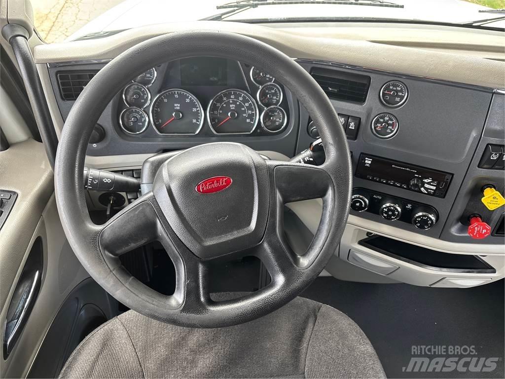 Peterbilt 567 Влекачи