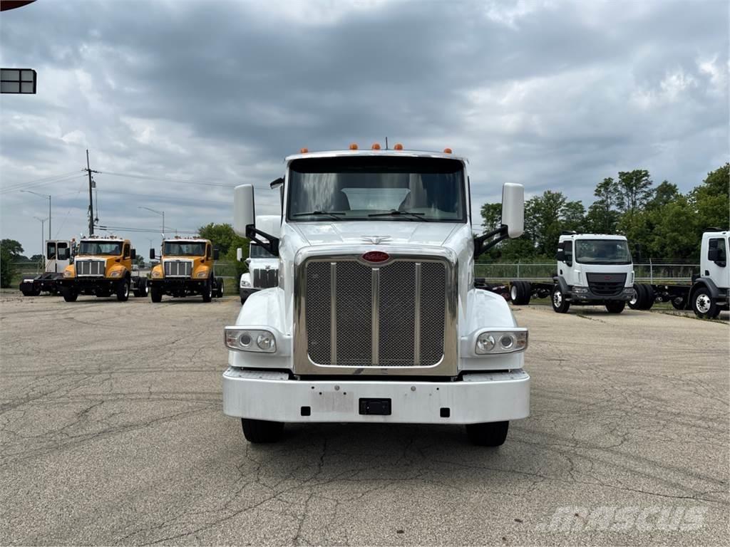 Peterbilt 567 Влекачи